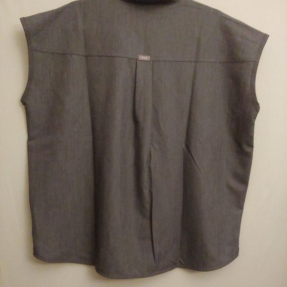 Figs Rafaela technical collection oversized gray Scrub Top - Picture 7 of 12